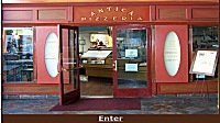 Antica Pizzeria: Serving Authentic Neapolitan Pizza in Los Angeles.